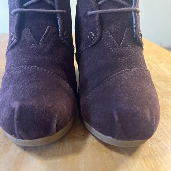 Toms Burgandy Brown Suede wedge booties Women Size 7 - Picture 2 of 13